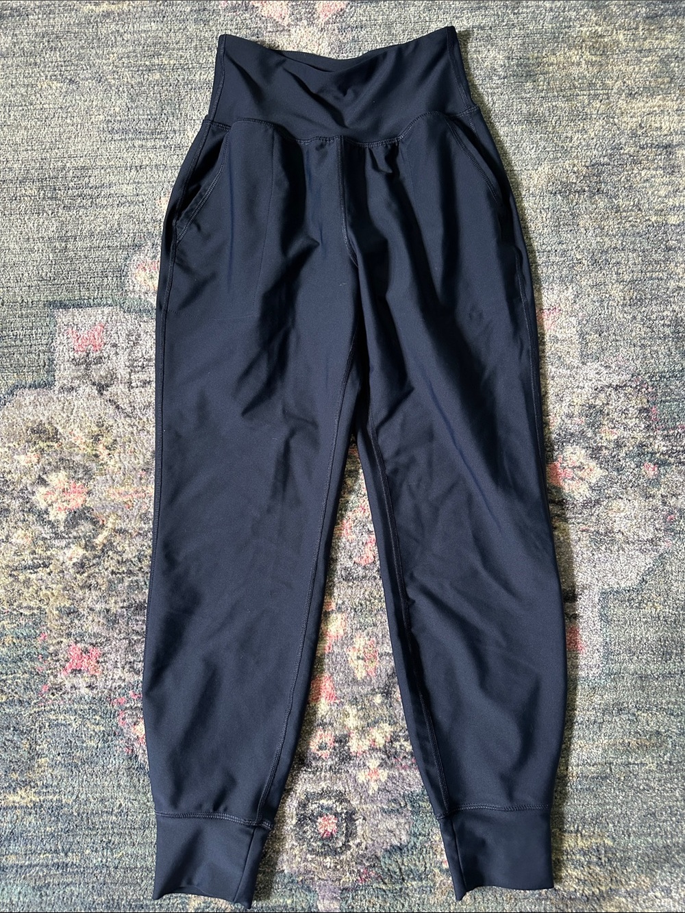 Old Navy Powersoft Navy High-Waist Athletic Track Joggers Size Small Like New!